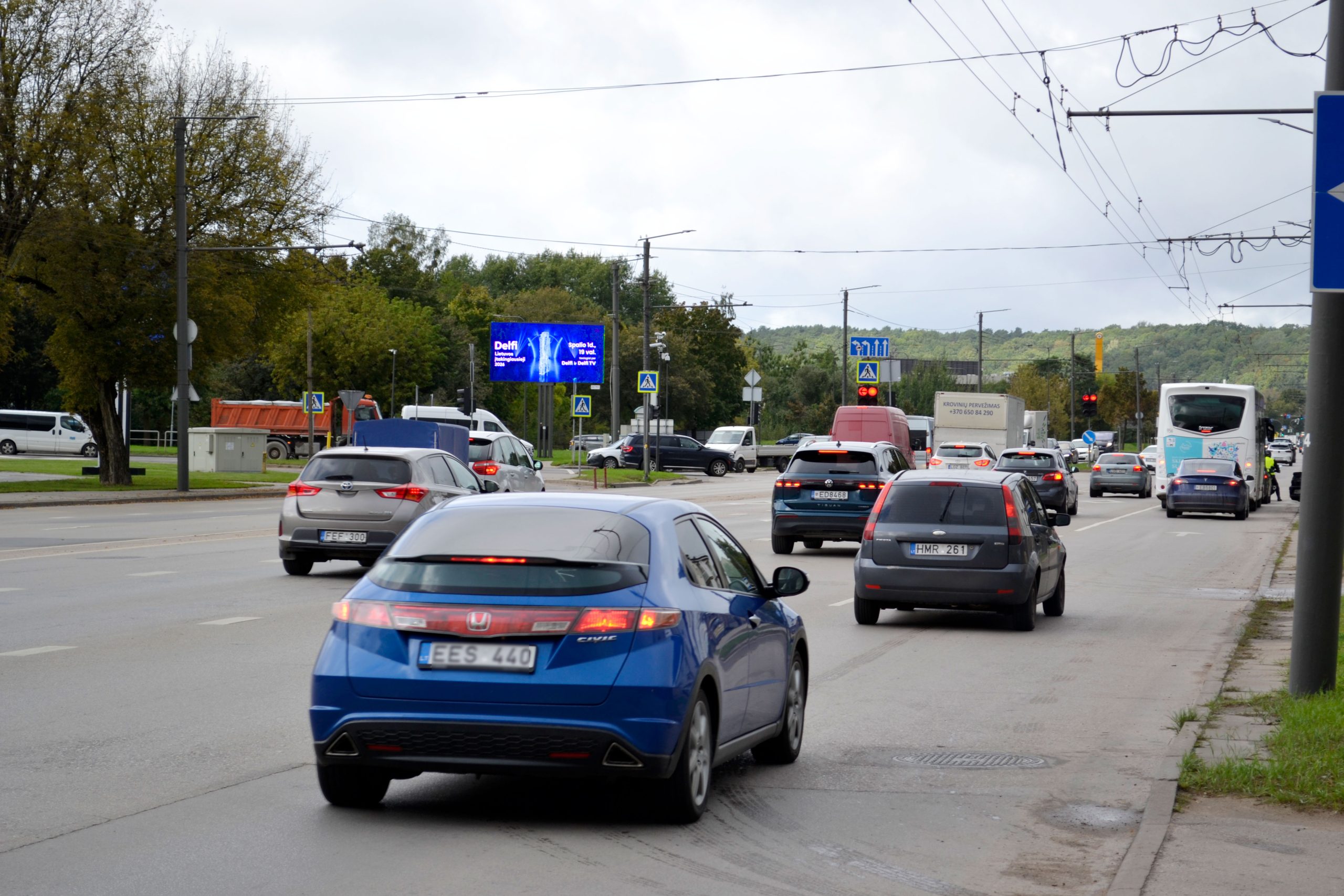 ACM LED ekranas Raudondvario plento ir Vakarinio aplinkkelio sankryžoje Kaune
